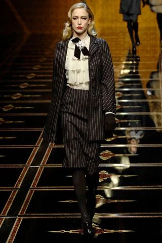 Look 10